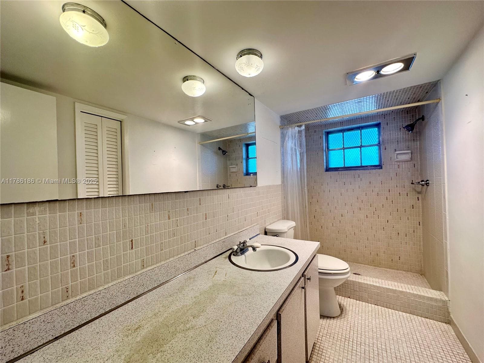 Bathroom #2