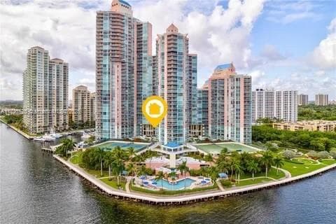 Hidden Bay · #610 in Aventura - Photo 22
