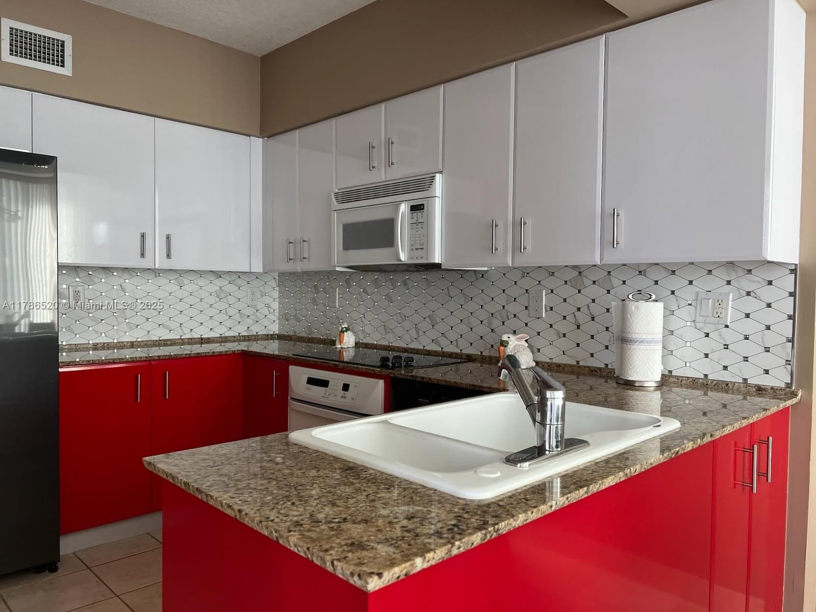 Hidden Bay · #610 in Aventura - Photo 9