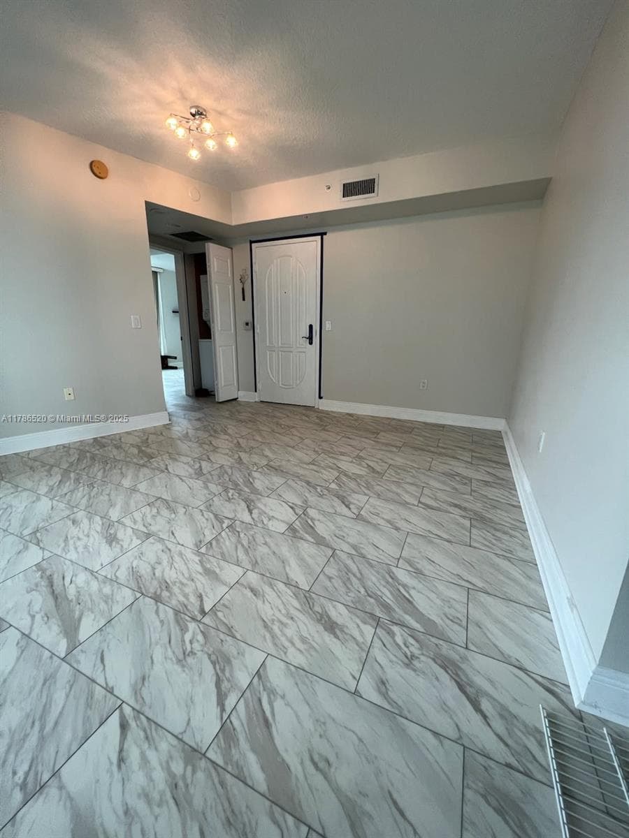 Hidden Bay · #610 in Aventura - Photo 11