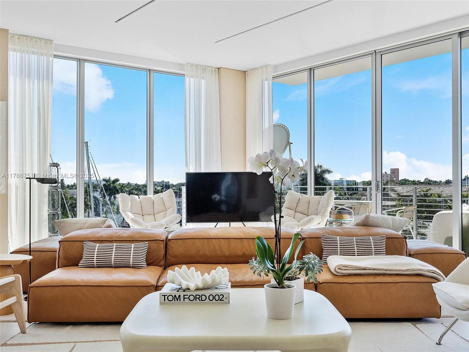 AQUAMAR LAS OLAS CONDO · #PH1 in Fort Lauderdale - Photo 4