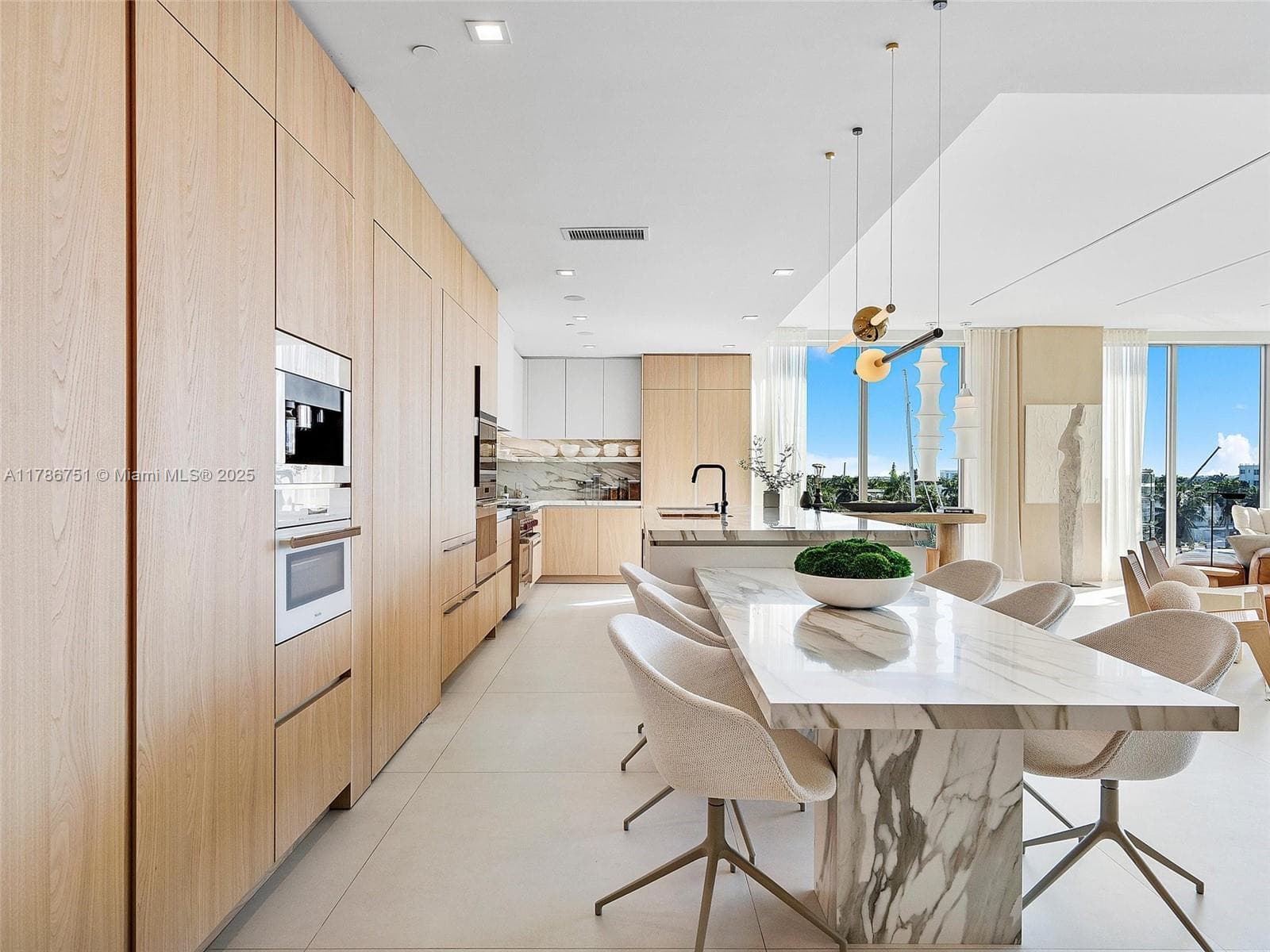 AQUAMAR LAS OLAS CONDO · #PH1 in Fort Lauderdale - Photo 8