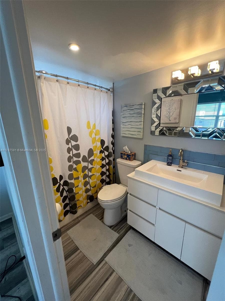 LEISURE TOWERS CONDO · #907 in Pompano Beach - Photo 14