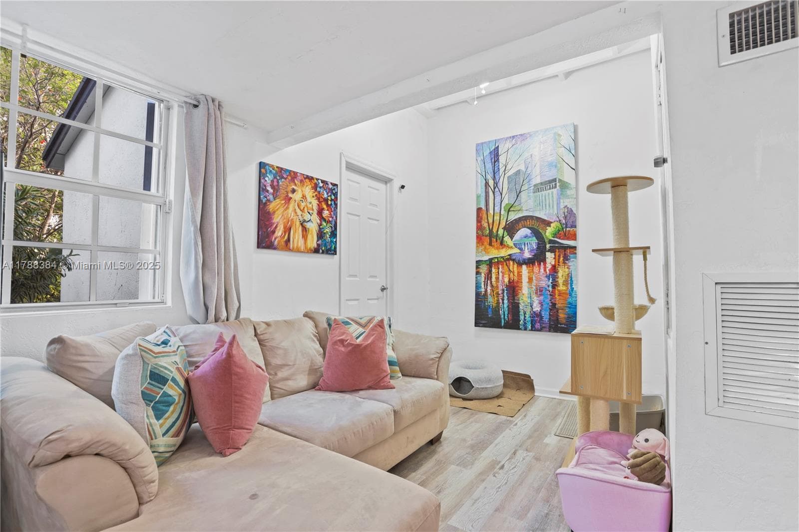 3375 SW 29th Ter photo 8