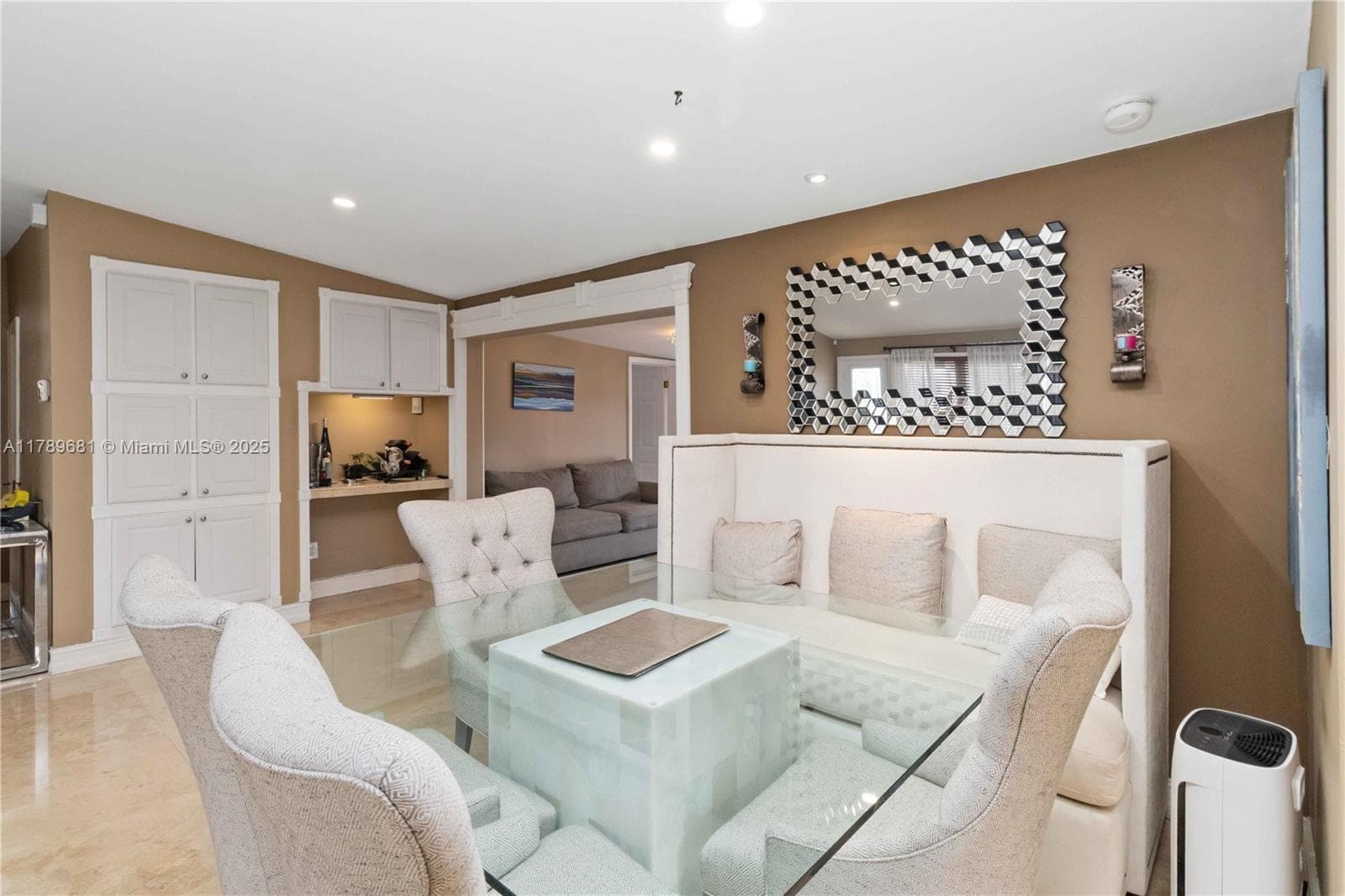 2543 Marathon Ln photo 6