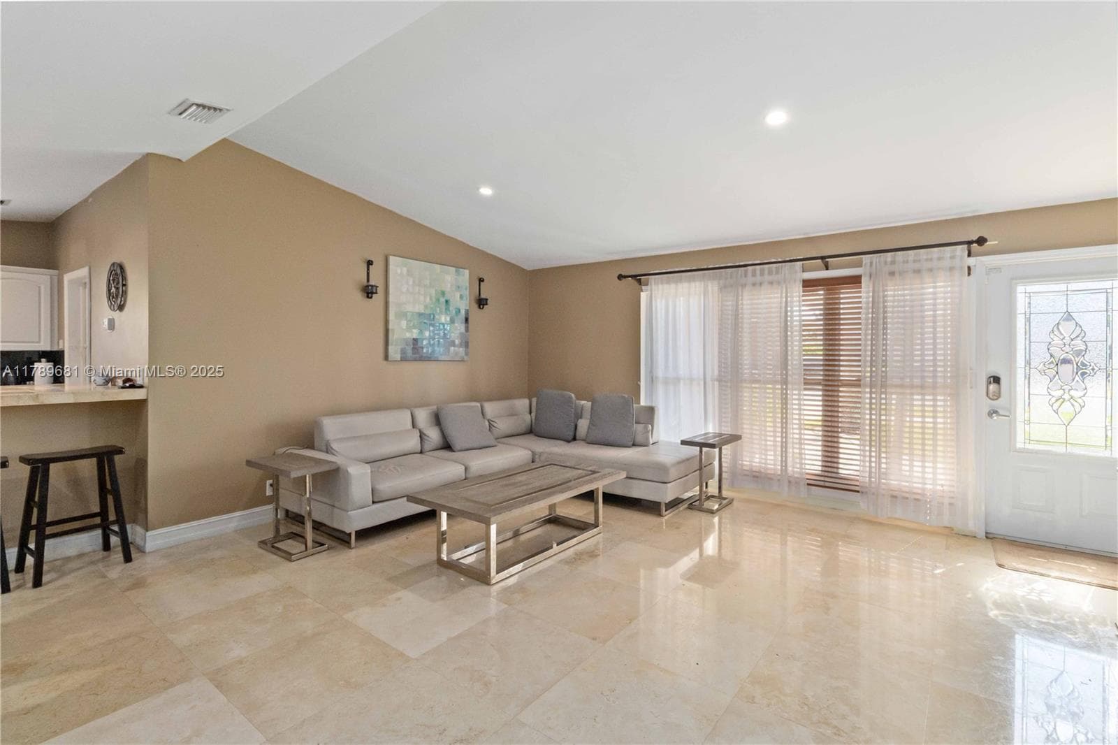 2543 Marathon Ln photo 3