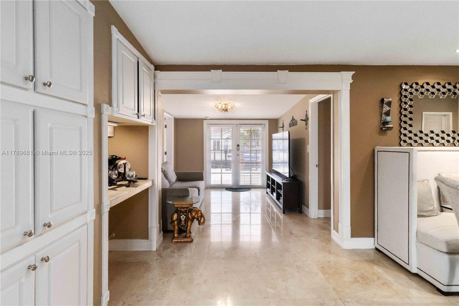 2543 Marathon Ln photo 5