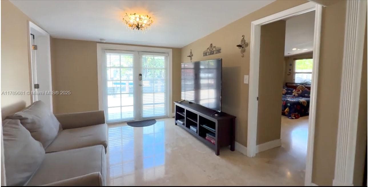 2543 Marathon Ln photo 9