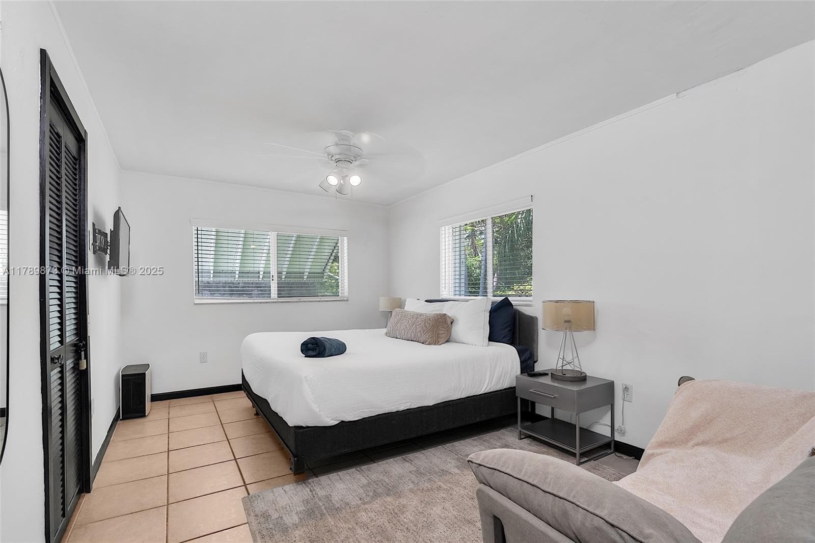 660 NE 121st St #660 photo 37