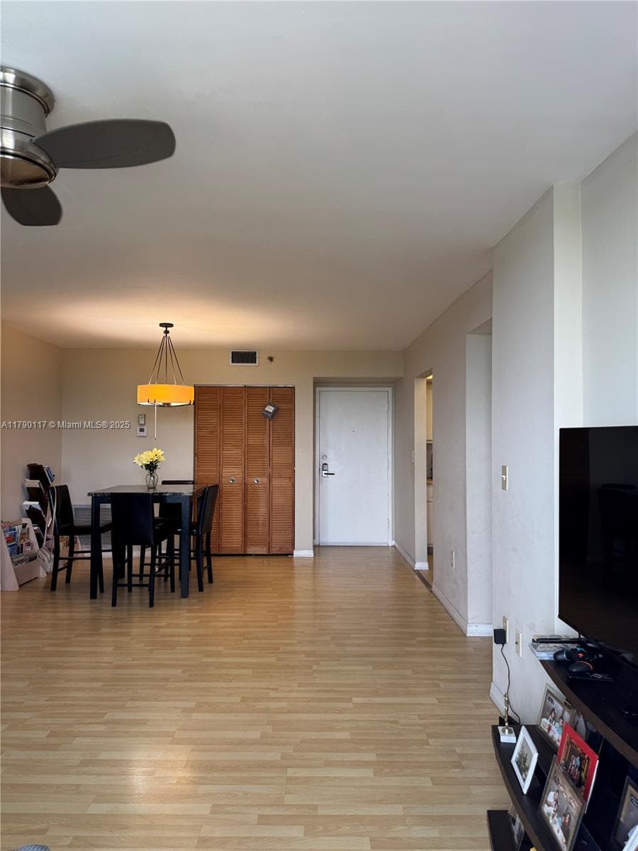 Hillcrest · #504 in Hollywood - Photo 15