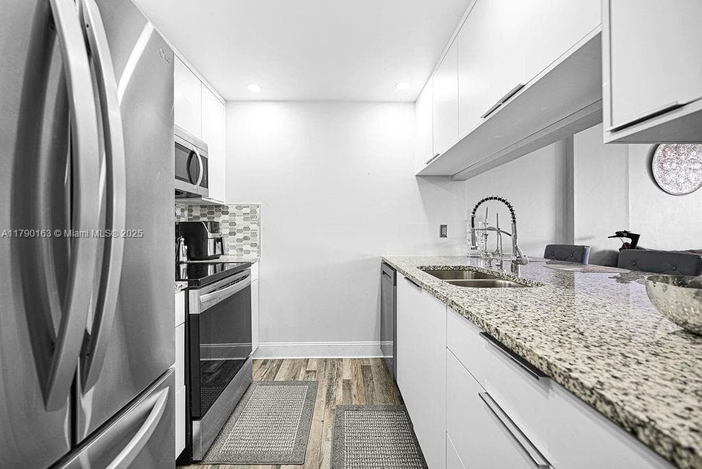 ISLAND CLUB TWO CONDO · #RP405 in Pompano Beach - Photo 18