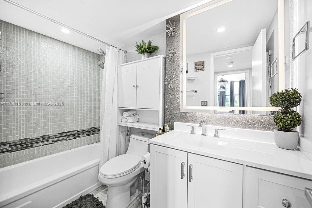 ISLAND CLUB TWO CONDO · #RP405 in Pompano Beach - Photo 31