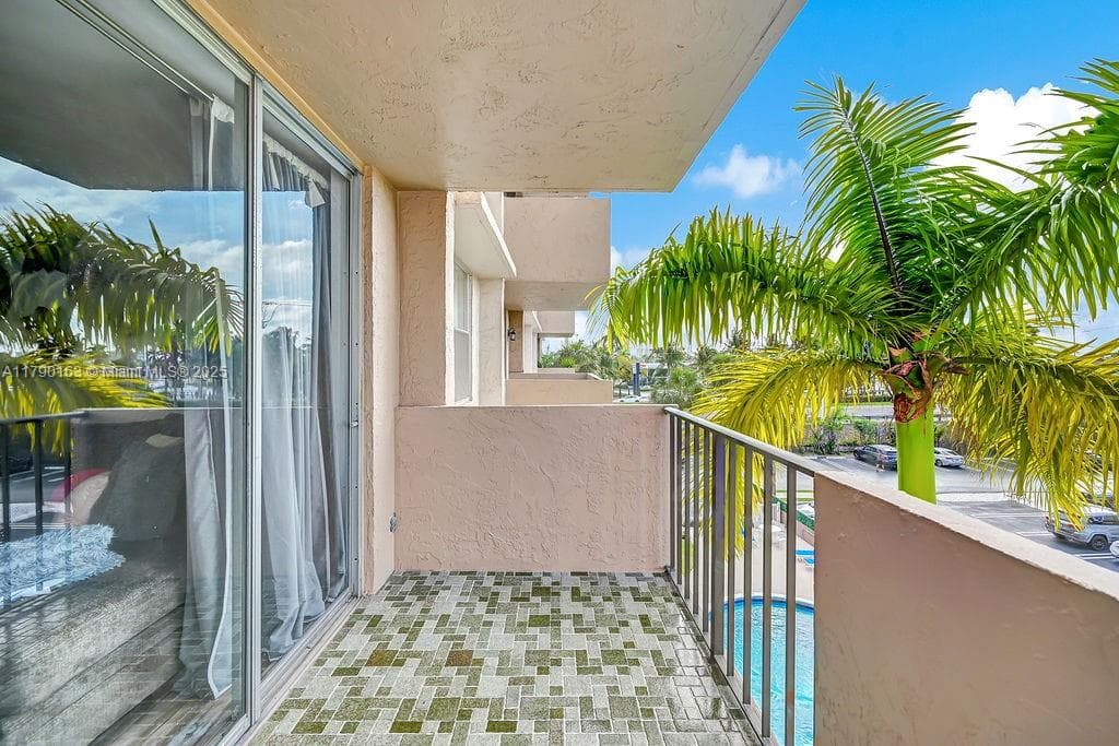 ISLAND CLUB TWO CONDO · #RP405 in Pompano Beach - Photo 39