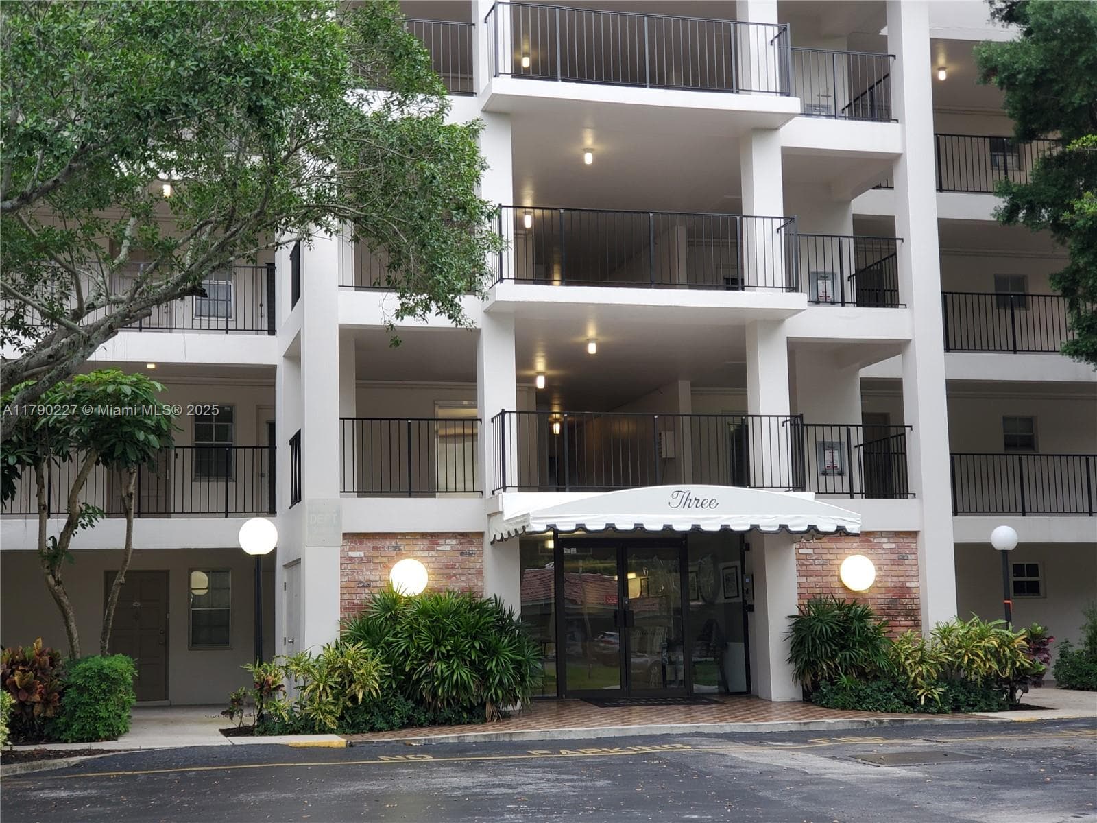 PALM-AIRE COUNTRY CLUB · #108 in Pompano Beach - Photo 7