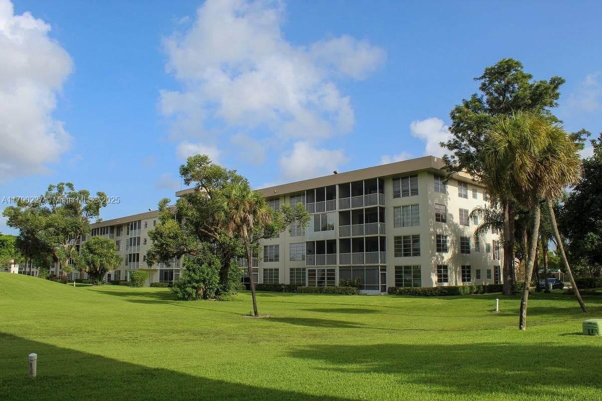 PALM-AIRE COUNTRY CLUB · #108 in Pompano Beach - Photo 5