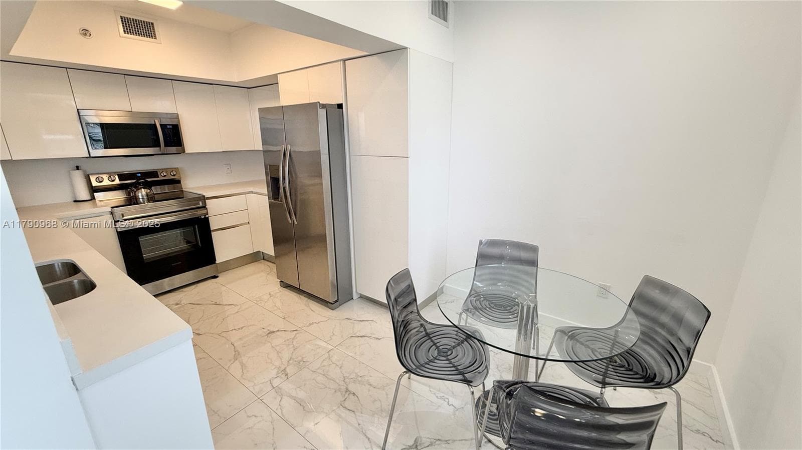 Ocean Point Beach Club · #608 in Sunny Isles Beach - Photo 43