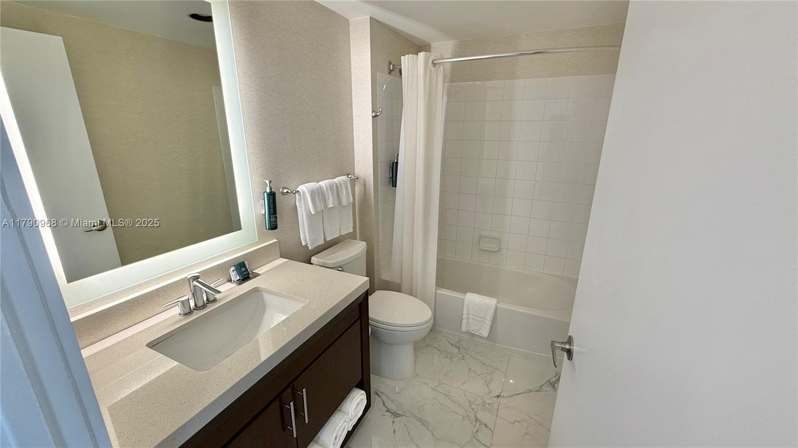 Ocean Point Beach Club · #608 in Sunny Isles Beach - Photo 26