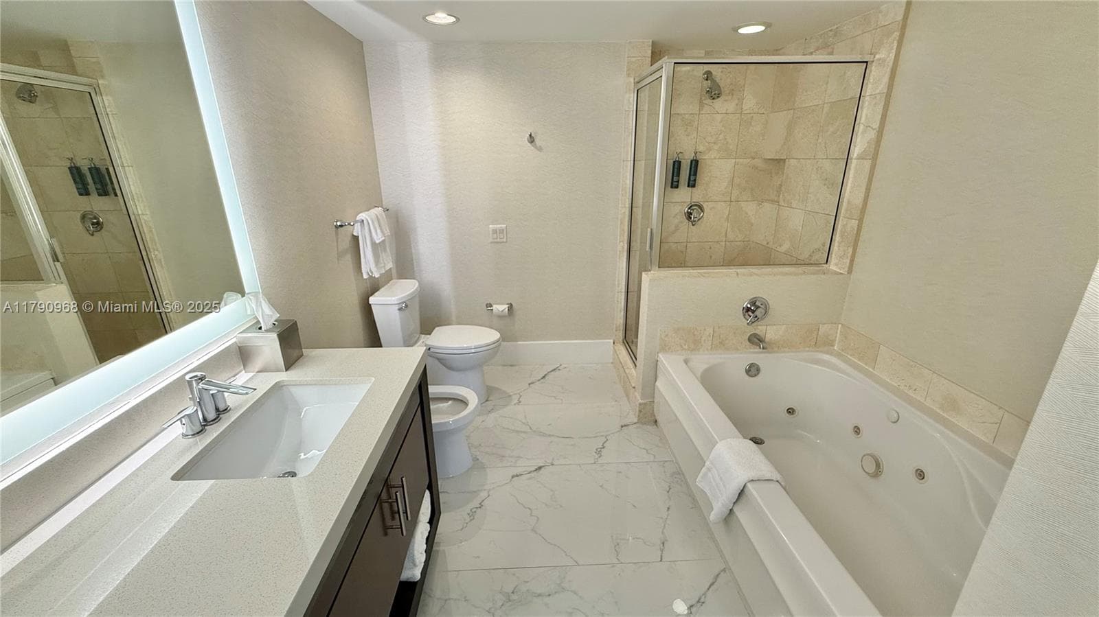 Ocean Point Beach Club · #608 in Sunny Isles Beach - Photo 38