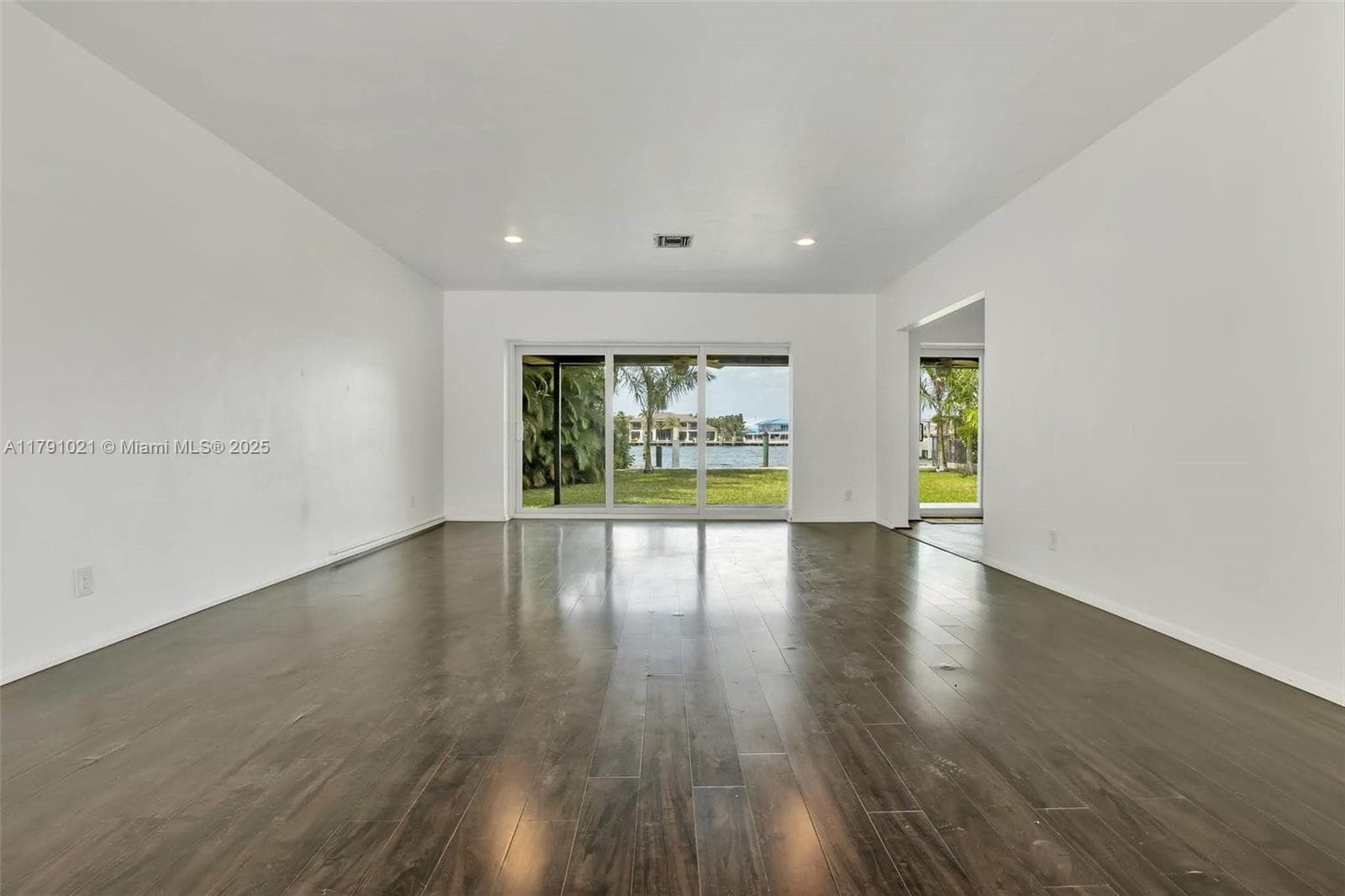 2019 NE 31st Ave photo 11