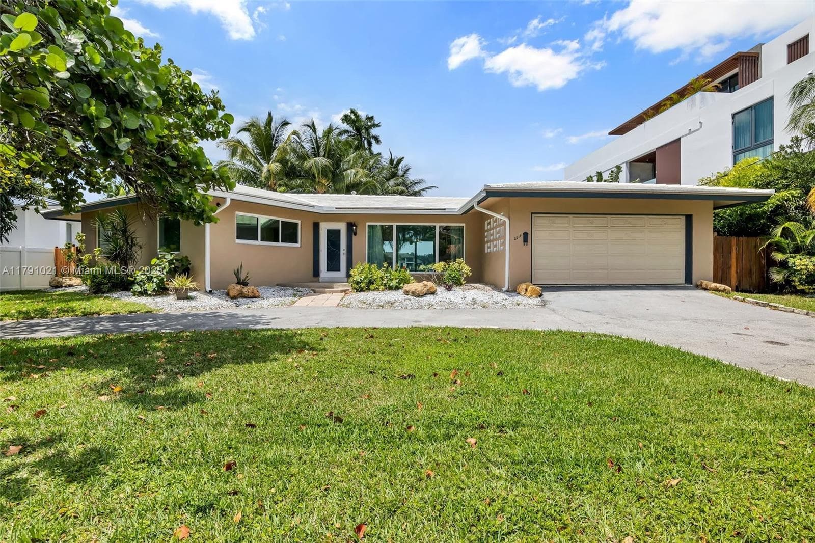 2019 NE 31st Ave photo 4