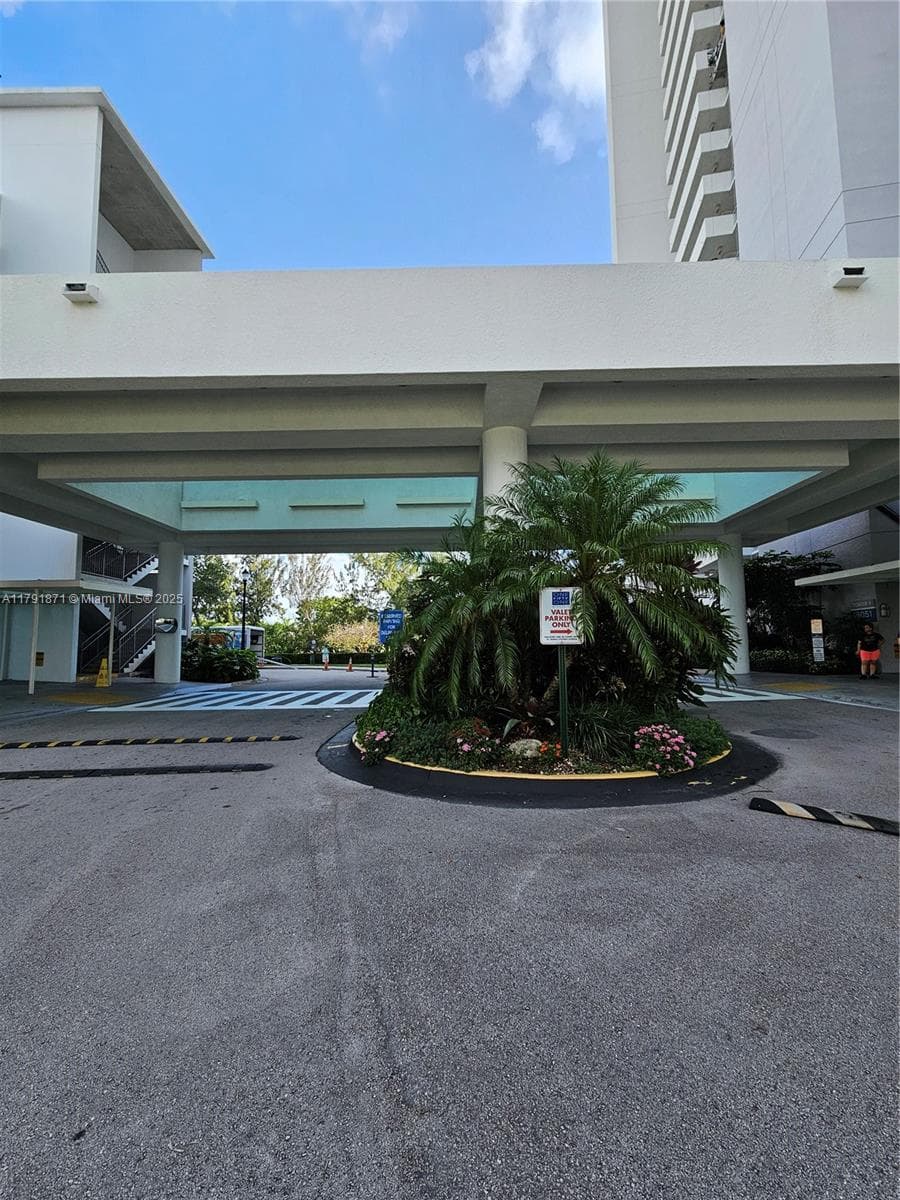 THE OAKS I CONDO · #2202 in North Miami - Photo 46