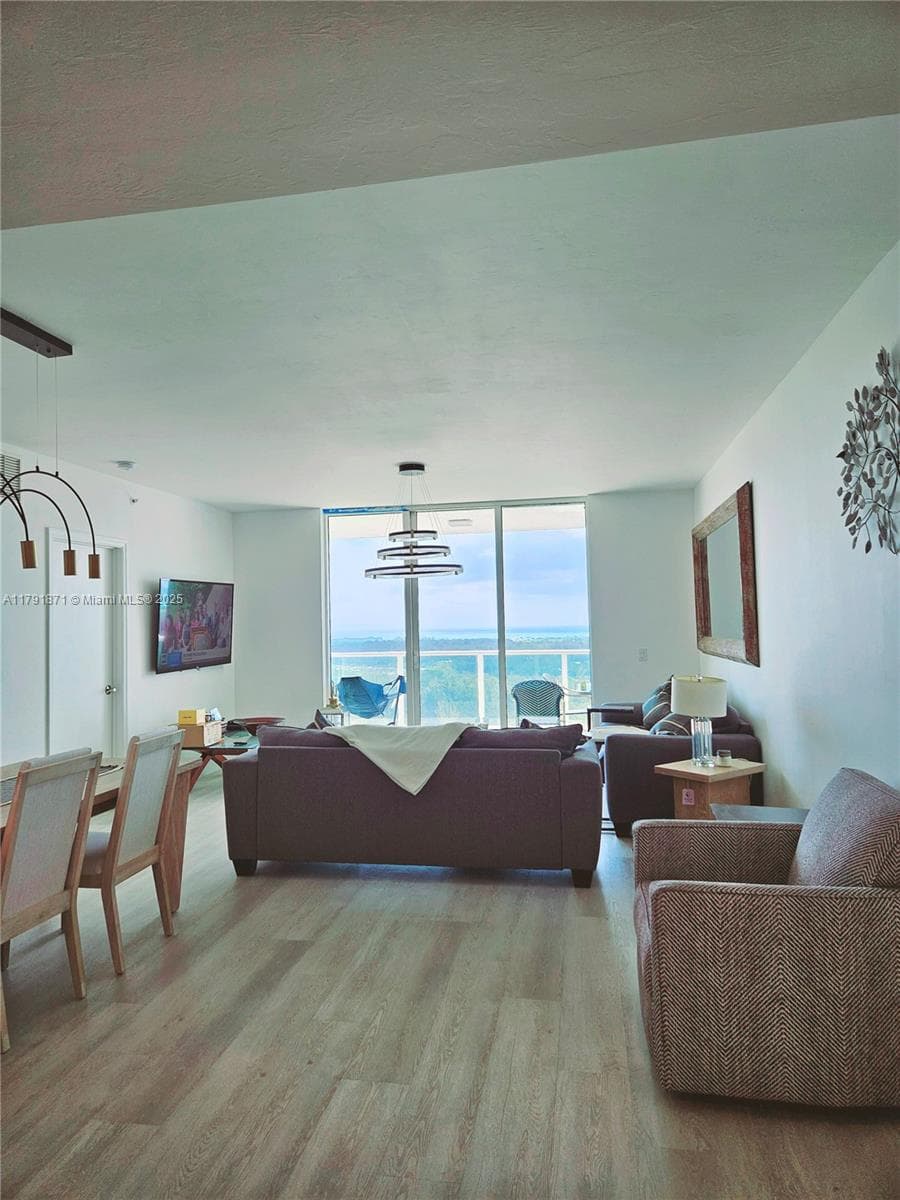 THE OAKS I CONDO · #2202 in North Miami - Photo 1