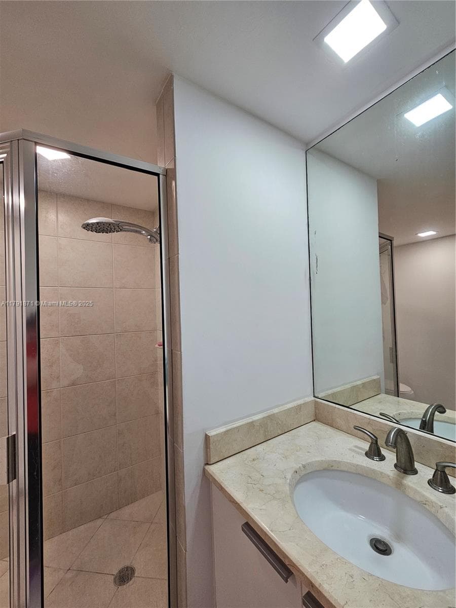 THE OAKS I CONDO · #2202 in North Miami - Photo 29