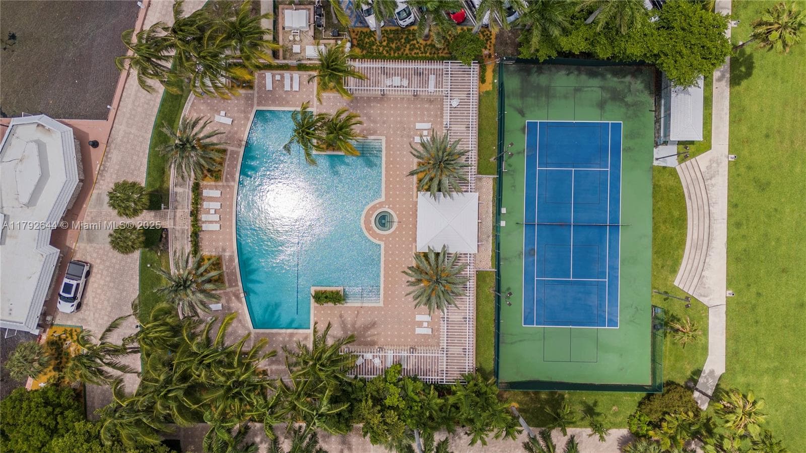 PALM BAY CONDO · #6E in Miami - Photo 2