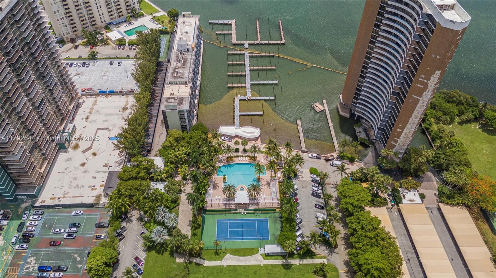 PALM BAY CONDO · #6E in Miami - Photo 6