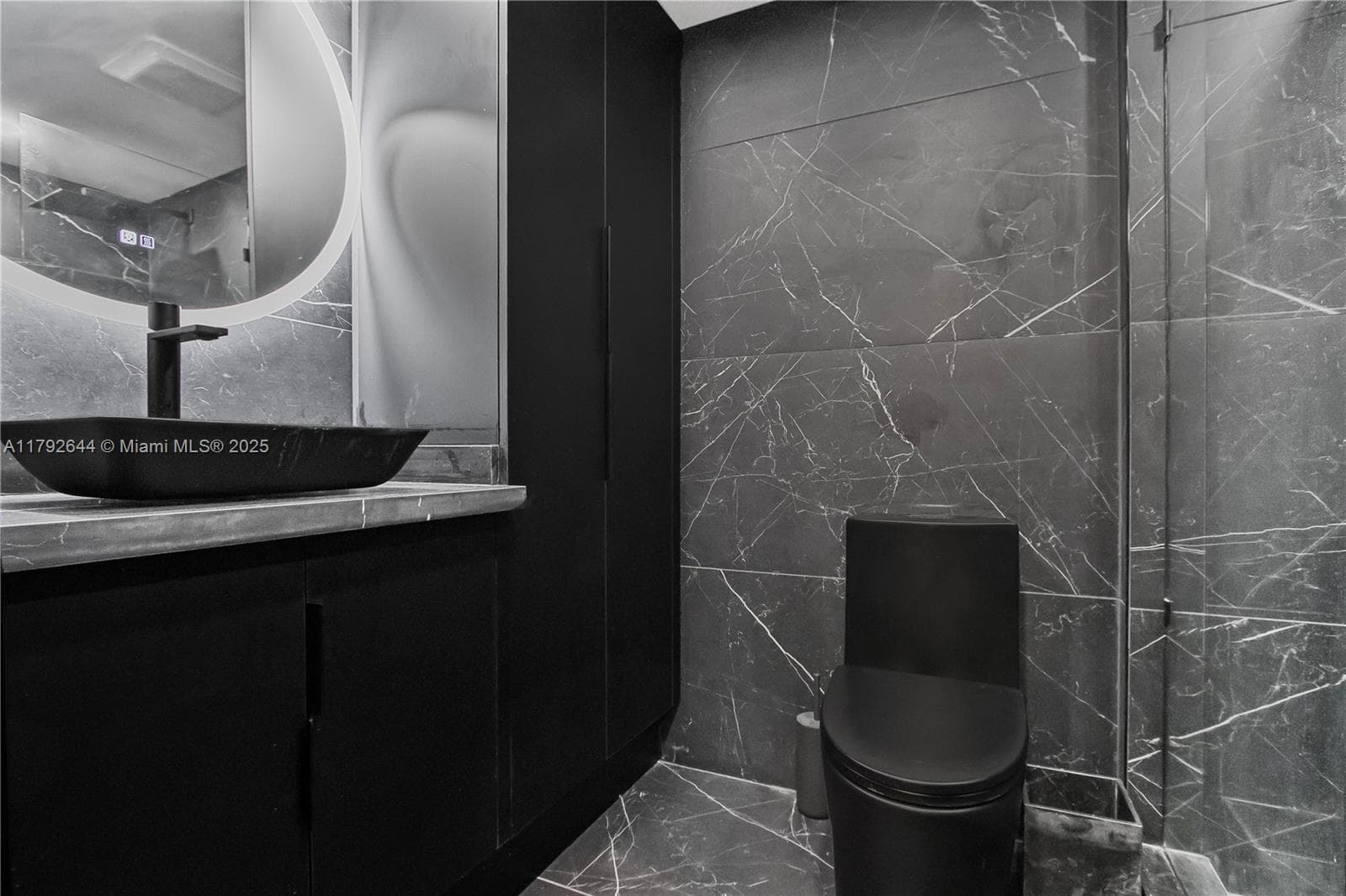 PALM BAY CONDO · #6E in Miami - Photo 11