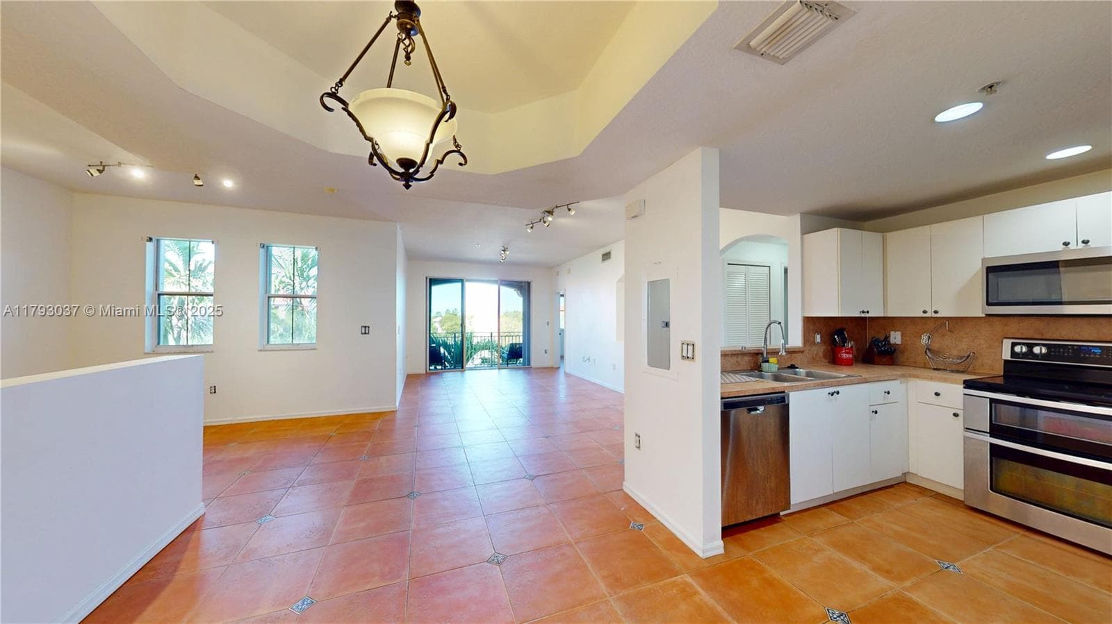 THE COURTS AT DORAL ISLES · #1637 in Doral - Photo 15