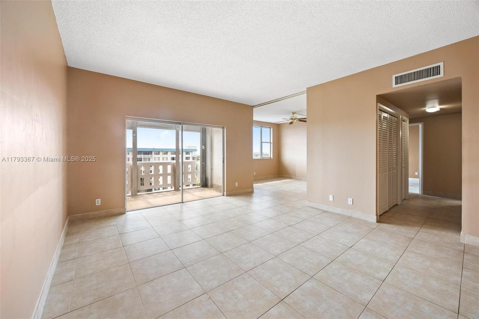 Hillcrest East · #1016 in Hollywood - Photo 10