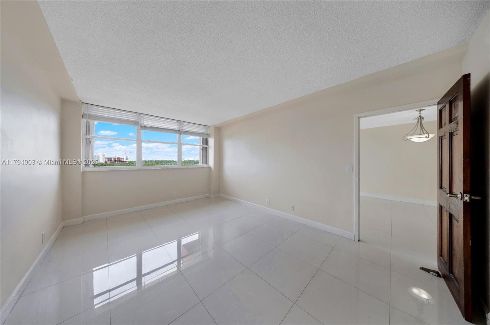WATERSIDE TOWERS · #1006 in North Miami - Photo 19