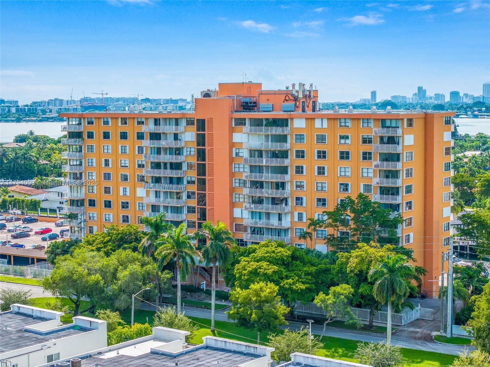 WATERSIDE TOWERS · #1006 in North Miami - Photo 44