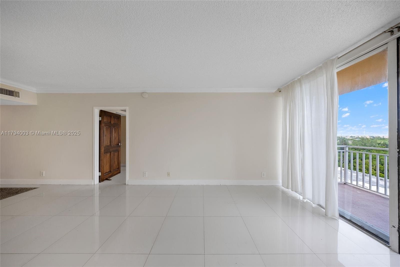 WATERSIDE TOWERS · #1006 in North Miami - Photo 8