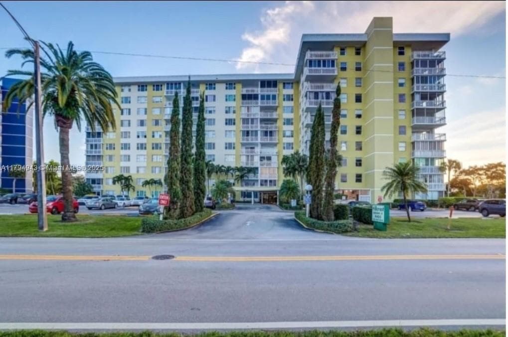 HILLCREST NO 21 CONDO · #215-B in Hollywood - Photo 2