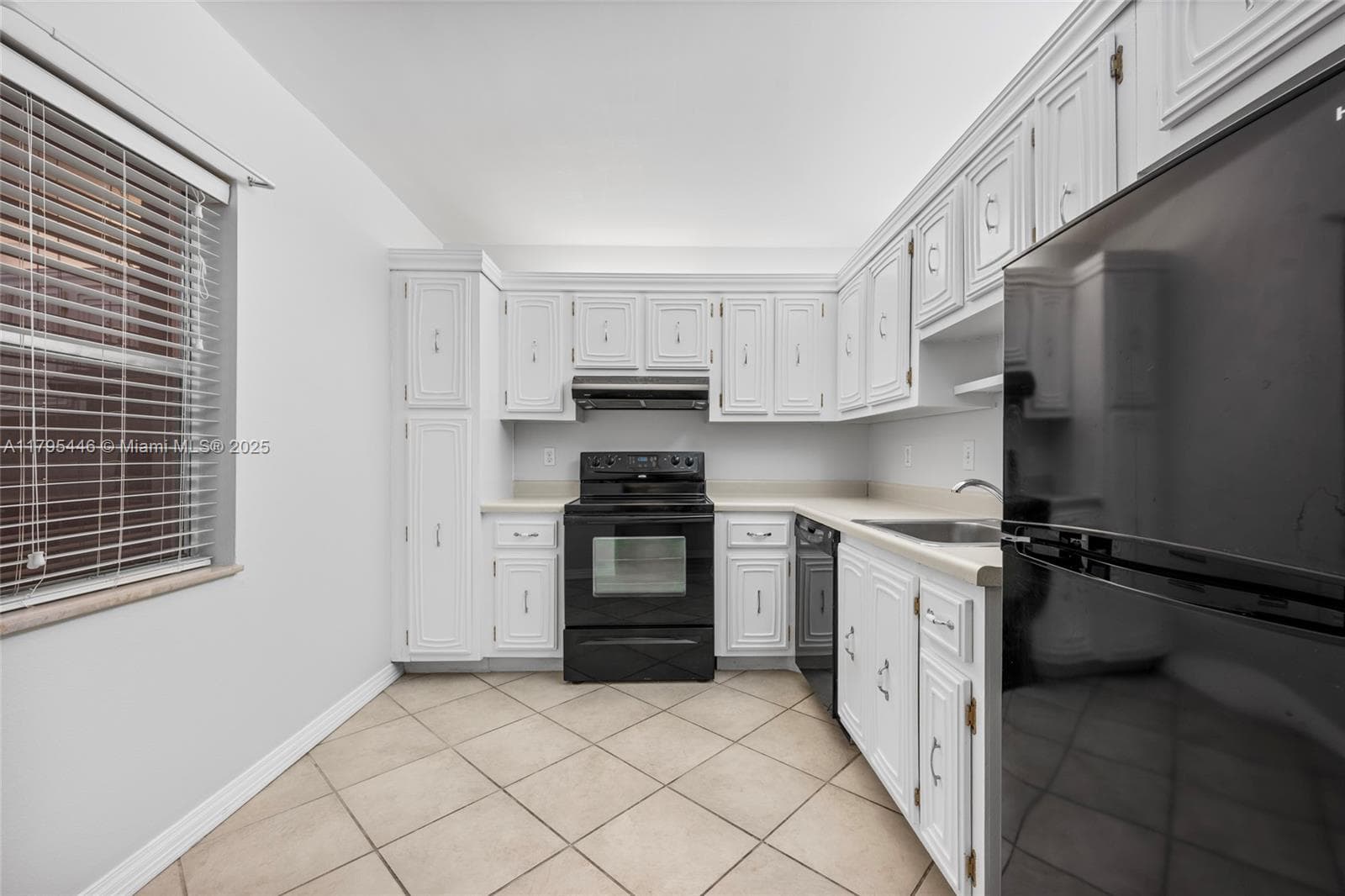 SOMERSET NO SIX CONDO · #104 in Lauderdale Lakes - Photo 2