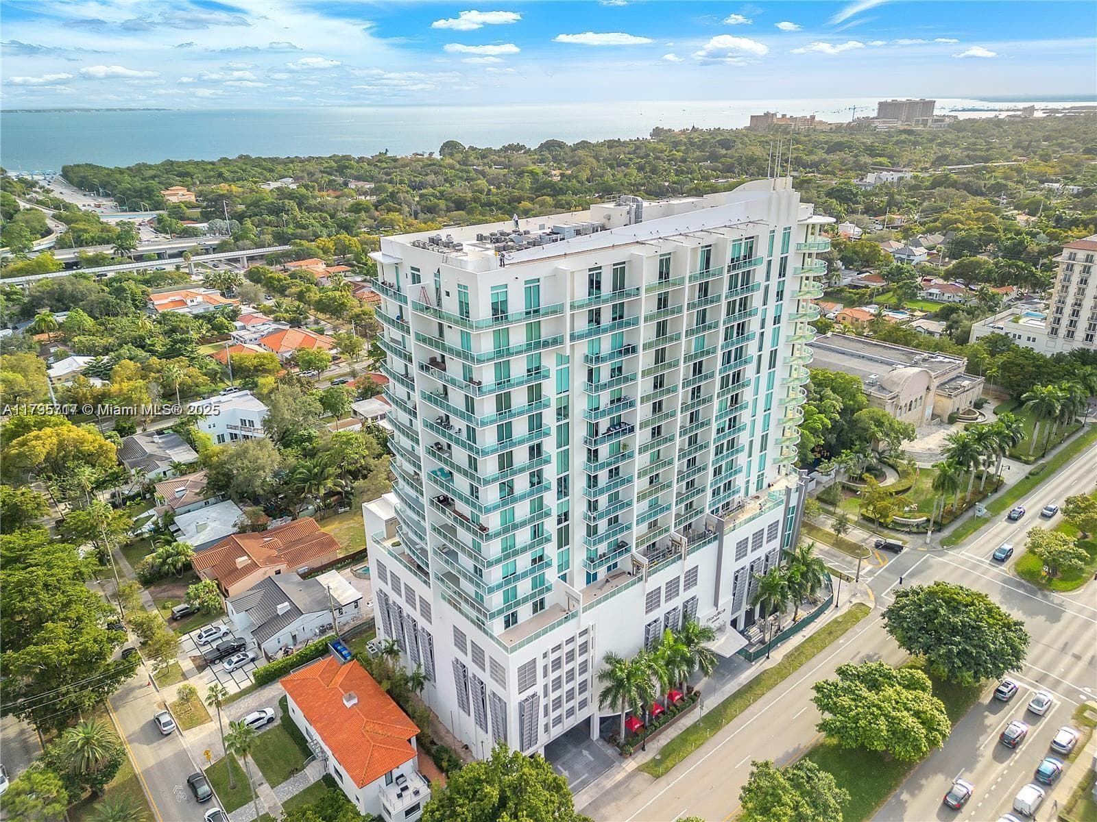 NORDICA · #1402 in Miami - Photo 3