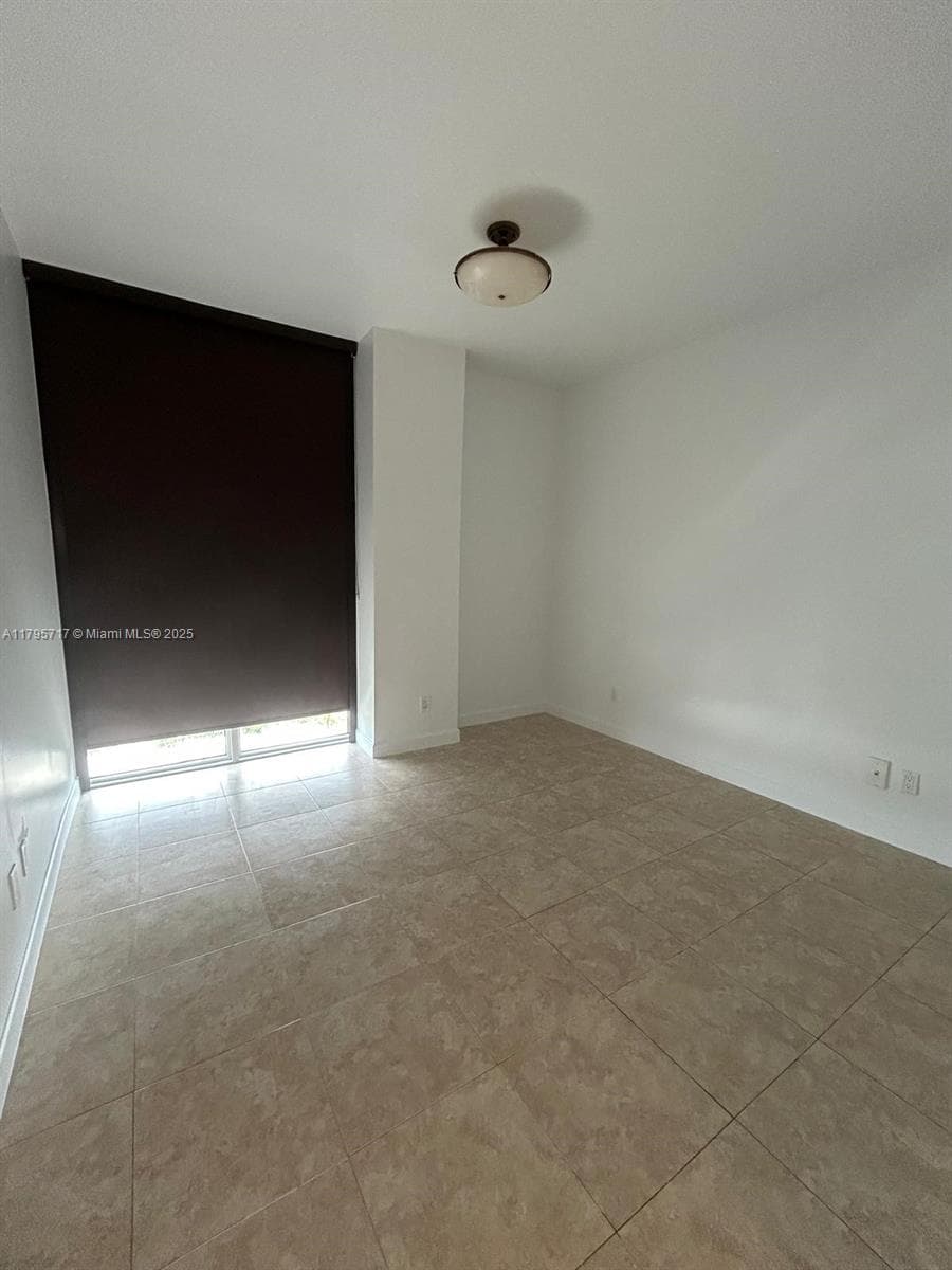 NORDICA · #1402 in Miami - Photo 19
