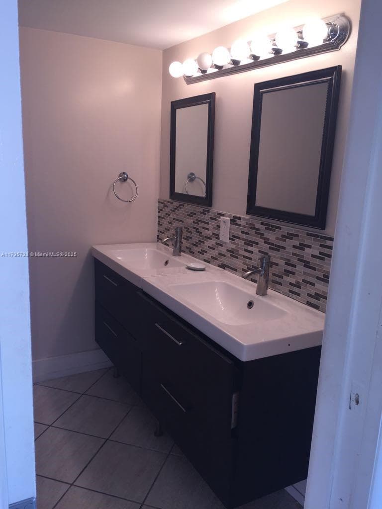 Sailboat Cay Condo · #713 in North Miami - Photo 4