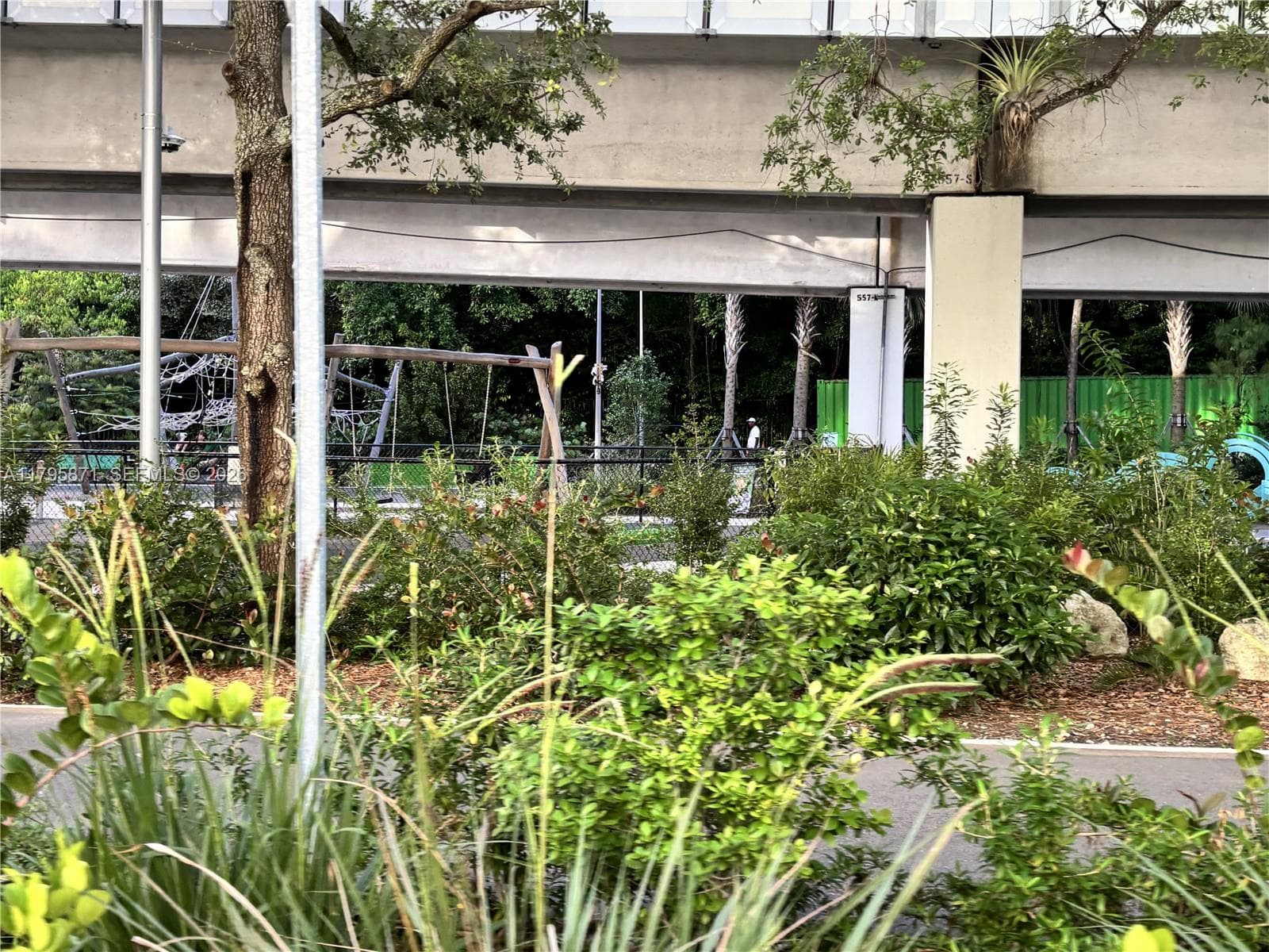 Underline park next to the bldg.