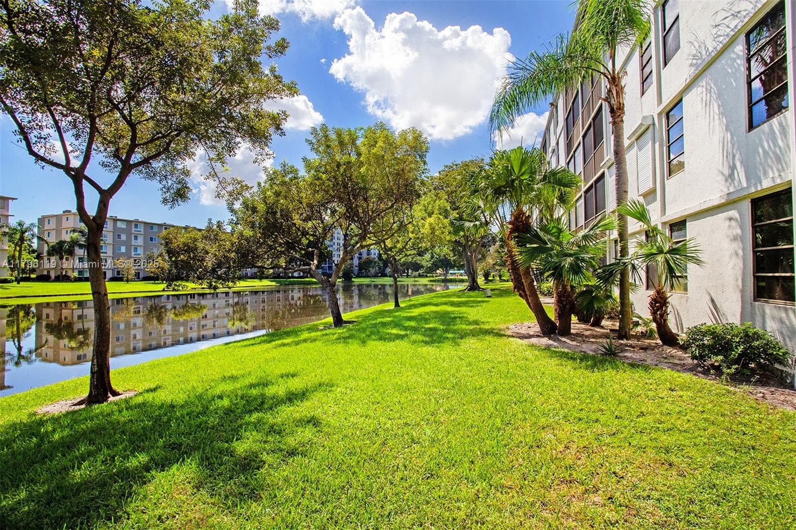 CYPRESS BEND CONDOMINIUM · #102 in Pompano Beach - Photo 63