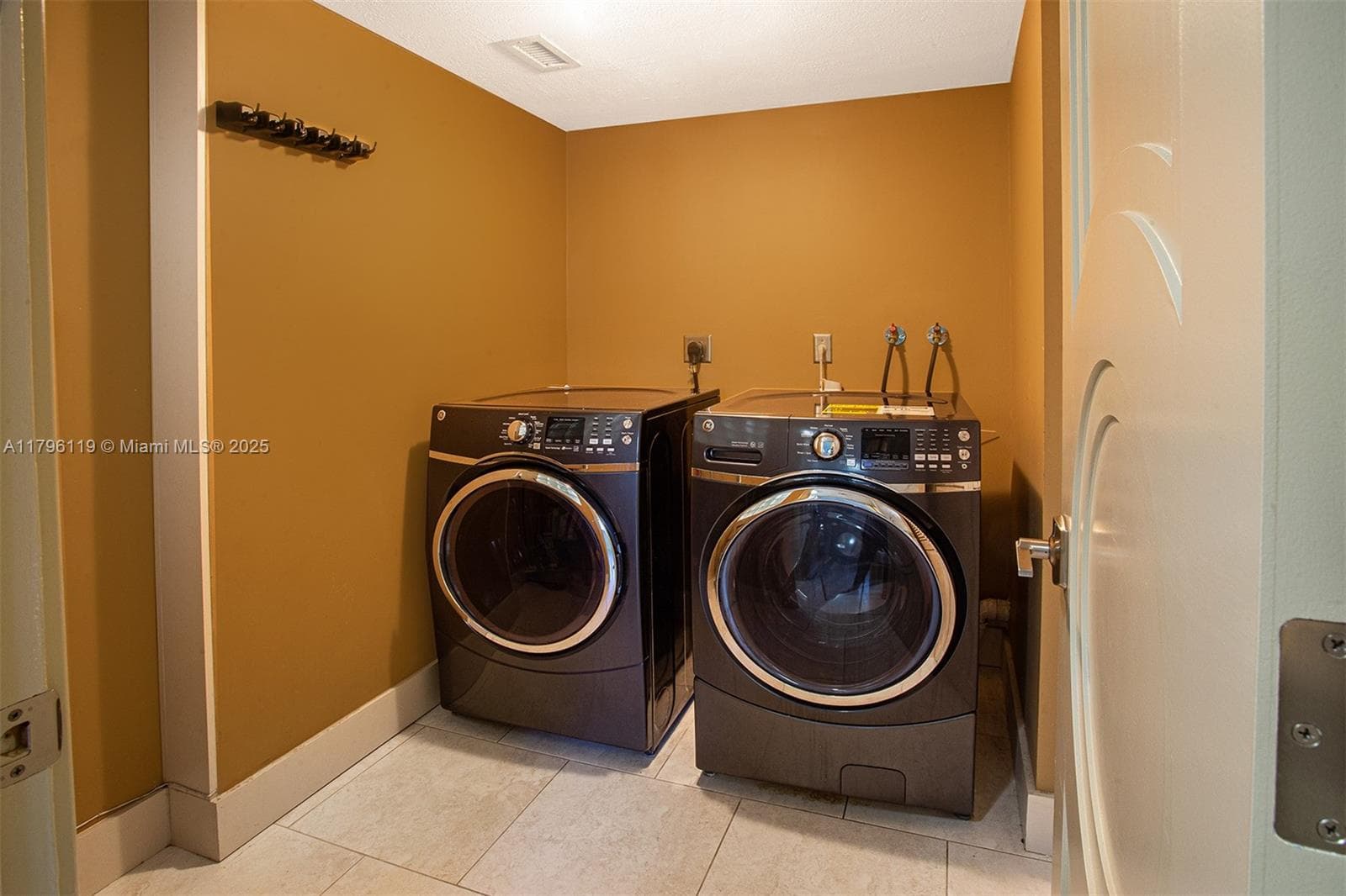 CYPRESS BEND CONDOMINIUM · #102 in Pompano Beach - Photo 28