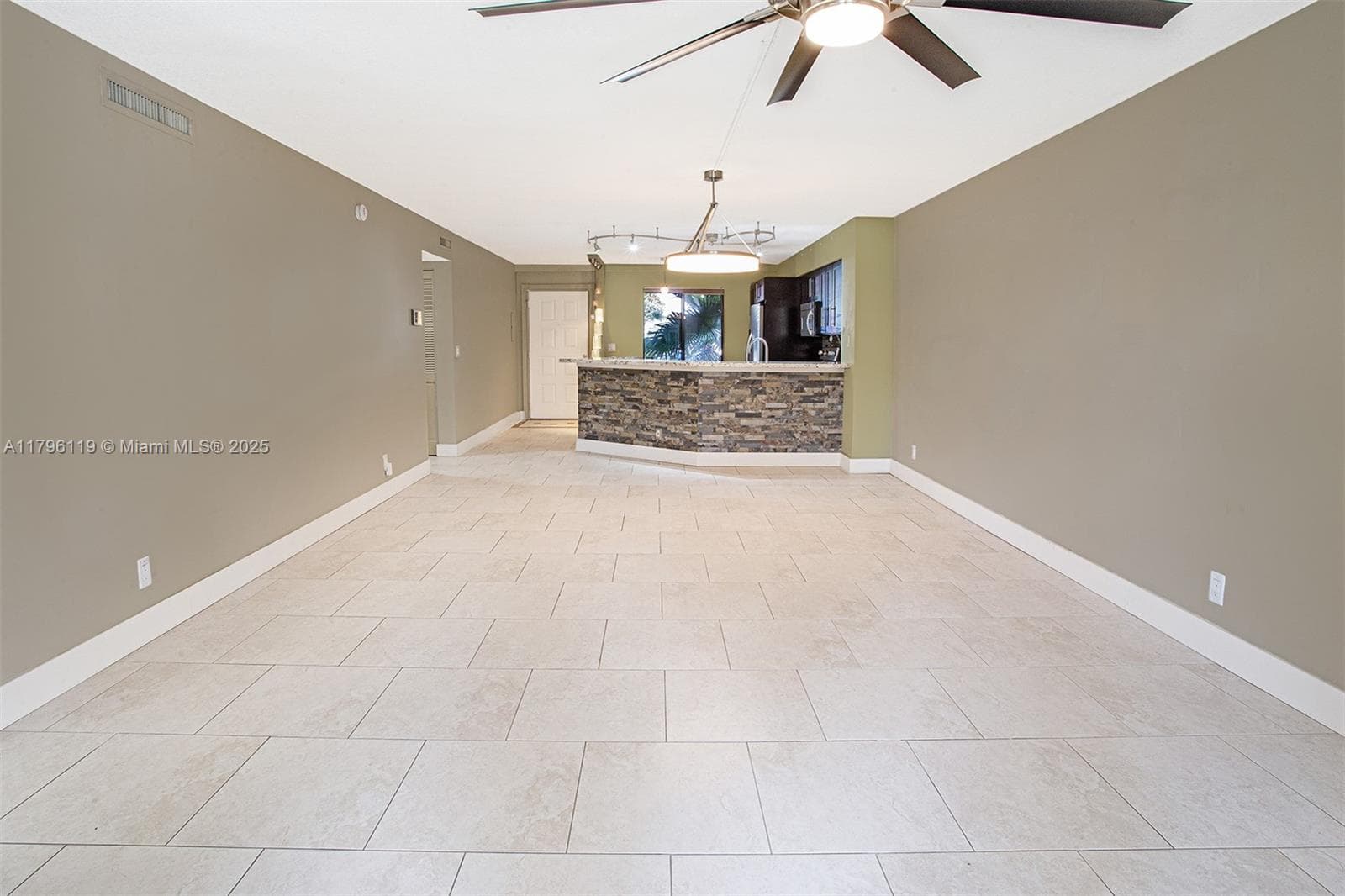 CYPRESS BEND CONDOMINIUM · #102 in Pompano Beach - Photo 9