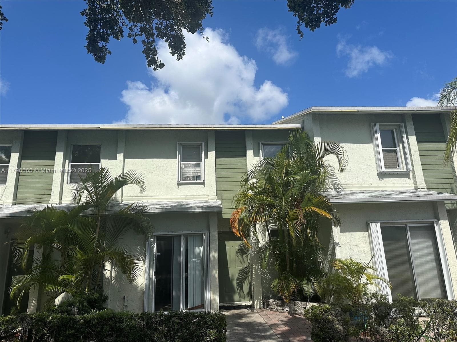 CRYSTAL LAKE in Deerfield Beach - Photo 1
