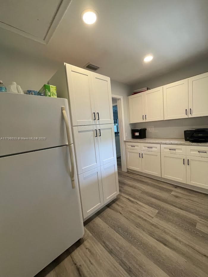 2230 N 50th Ave #0 photo 15