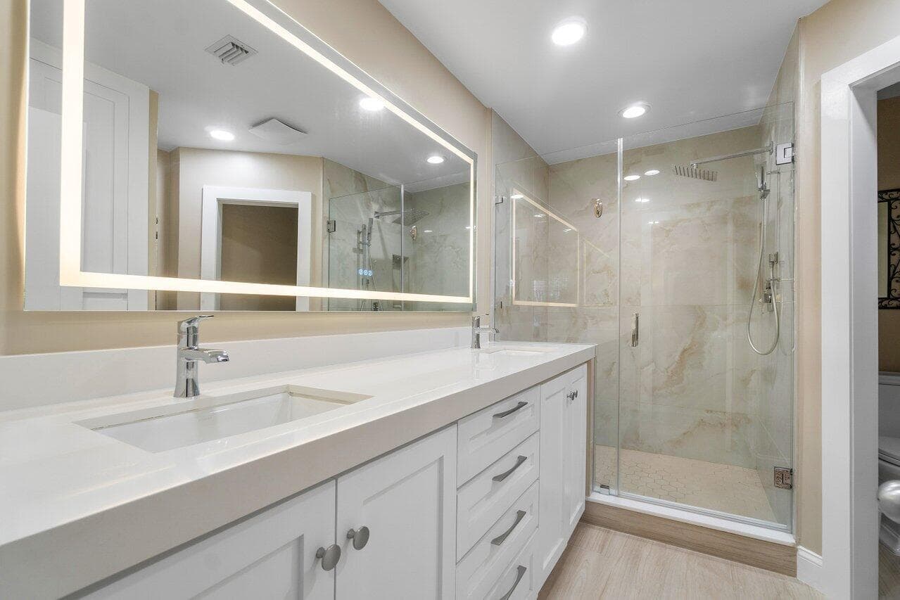 018-120InletWay-204-PalmBeachShores-FL-3