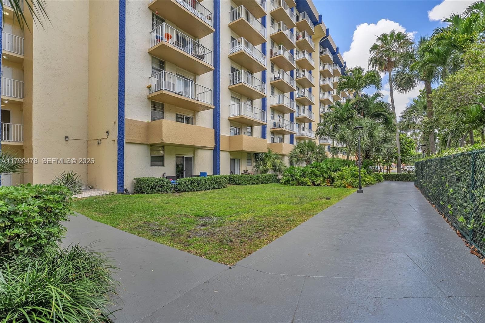 Yolanda Villas Condo · #118W in Miami - Photo 23