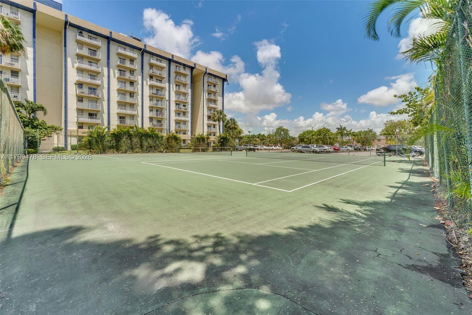 2 Tennis Courts