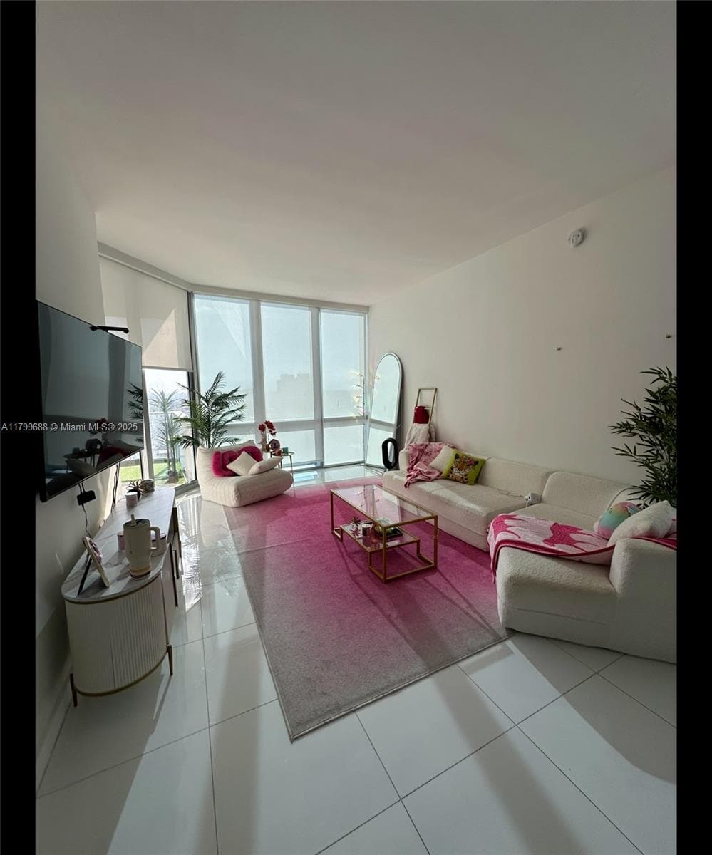Paramount Miami Worldcenter · #2208 in Miami - Photo 2